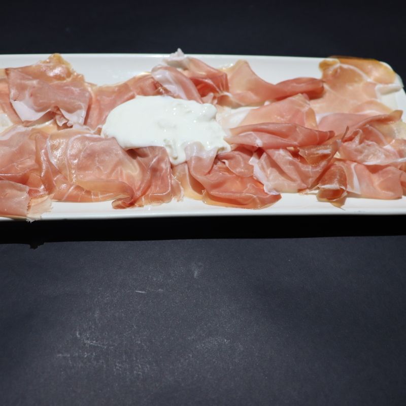 Prosciutto crudo dolce di Montagnana con stracciatella di burrata