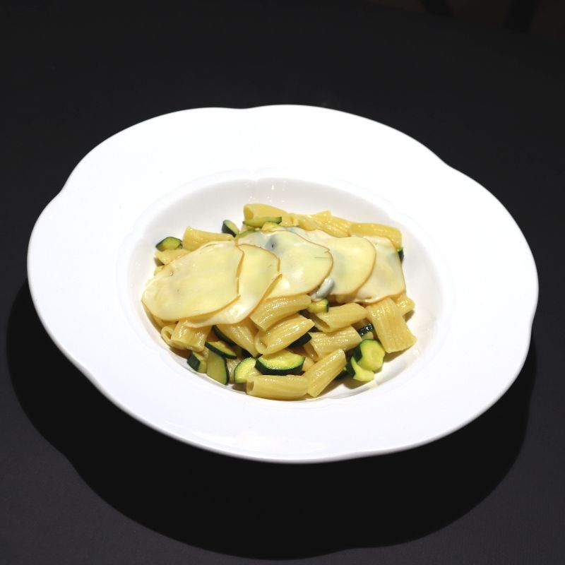 Macaroni with courgettes and scamorza cheese