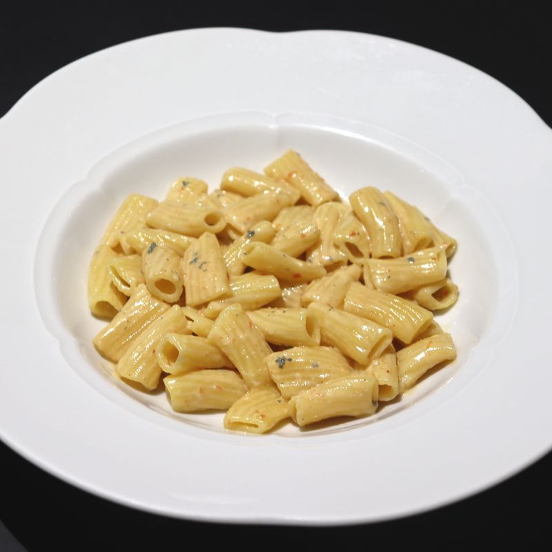 Maccheroni piccanti con gorgonzola