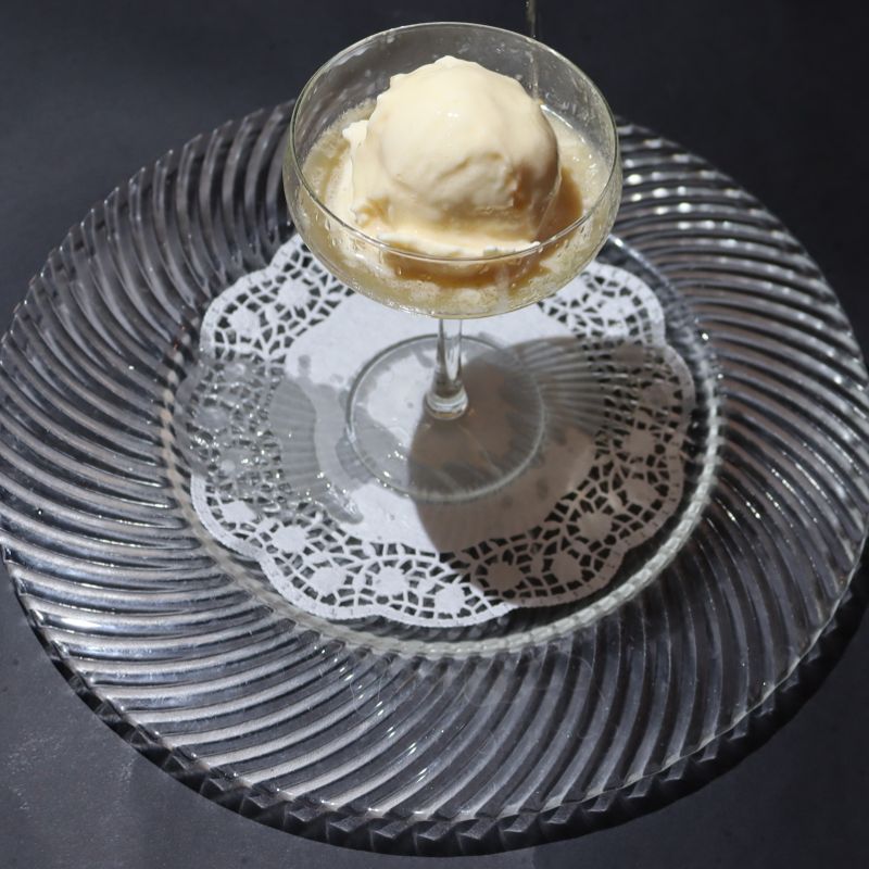 Gelato malaga artigianale affogato nel rum